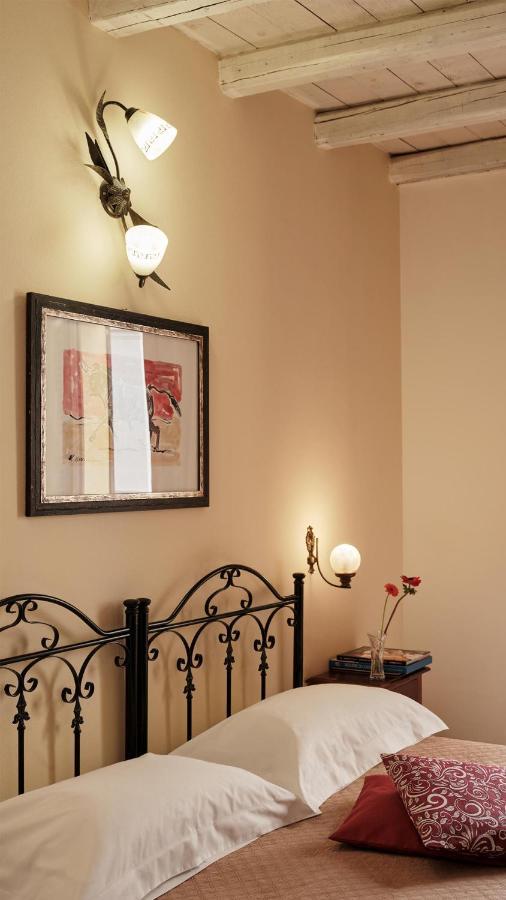 Cagliari Novecento Hotel ภายนอก รูปภาพ