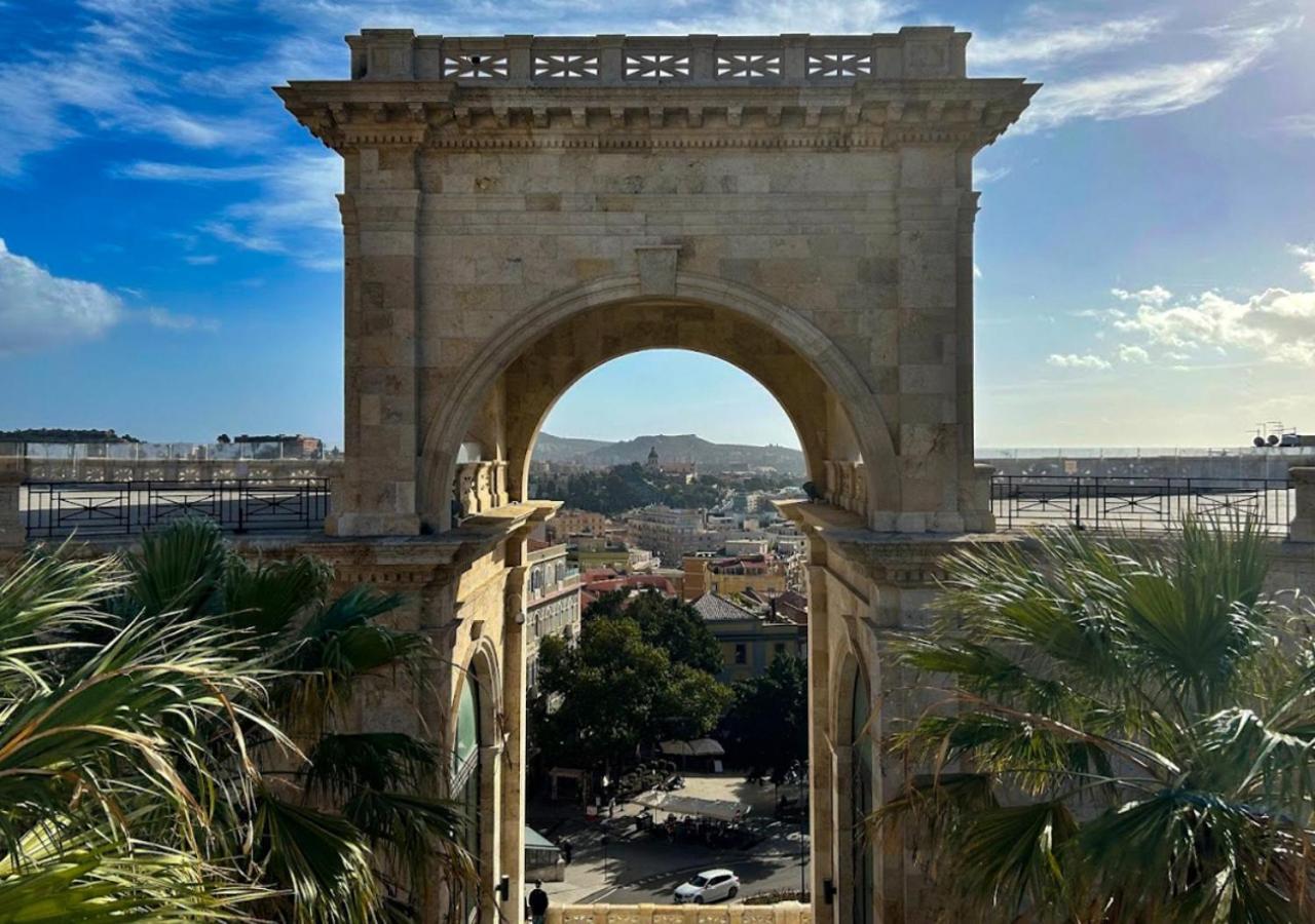 Cagliari Novecento Hotel ภายนอก รูปภาพ